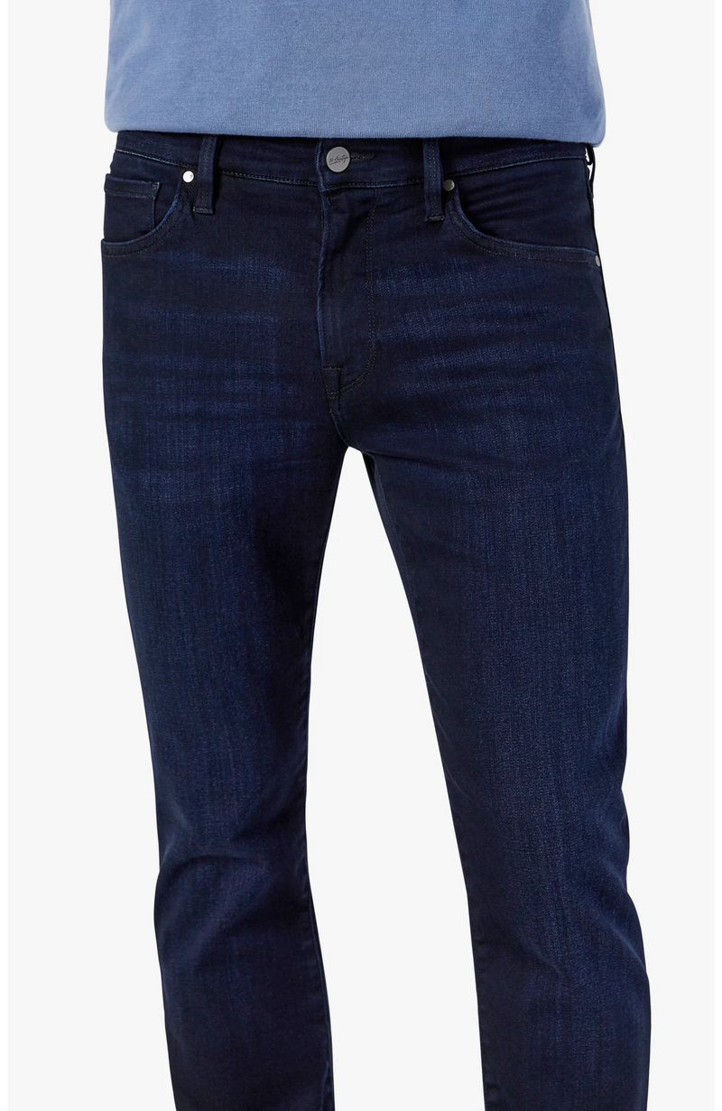 34 Heritage I Courage Straight Leg Jeans