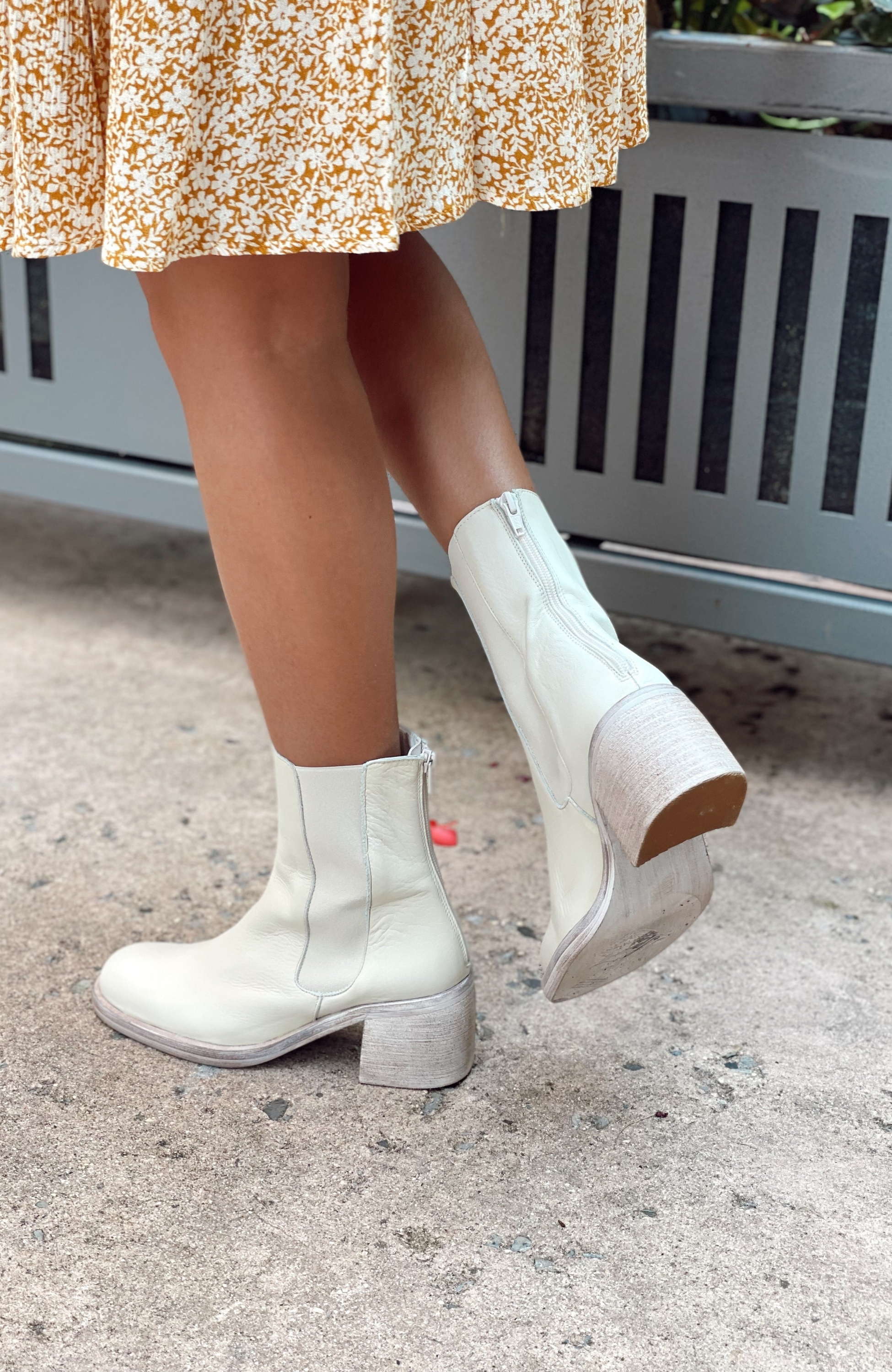OB1171581 ESSENTIAL CHELSEA BOOT FREE PEOPLE SHOES 310 Rosemont