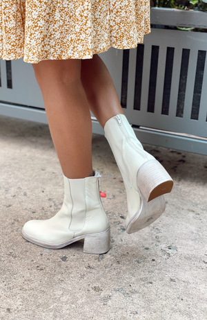 Free People - Essential Chelsea Boot